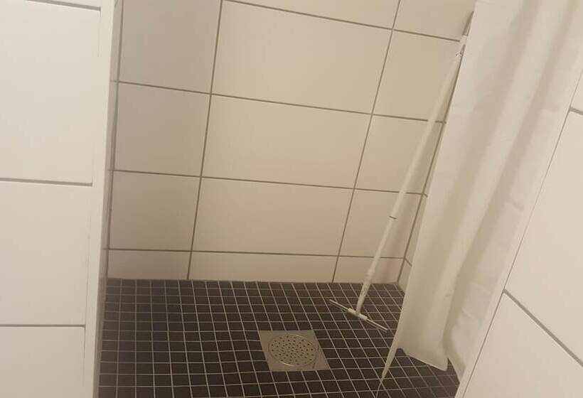 ペンション Sjotorps Hostel