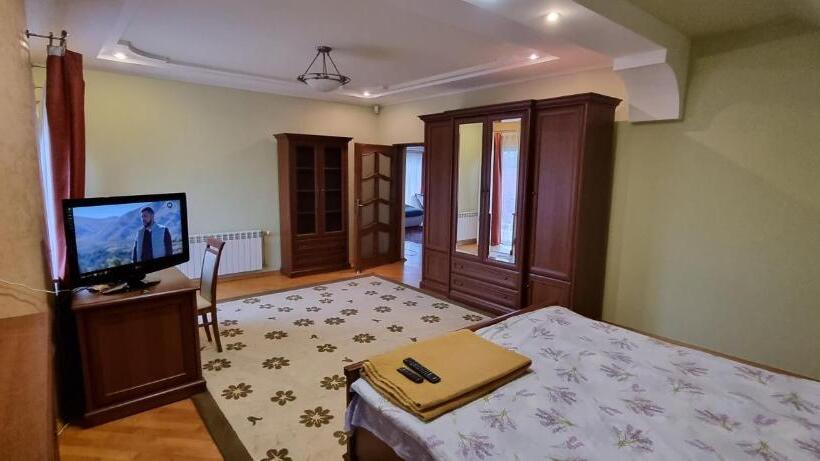 פנסיון Villa Vera