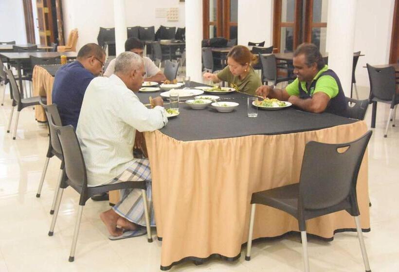 פנסיון Wingate Hotel Wilgamuwa