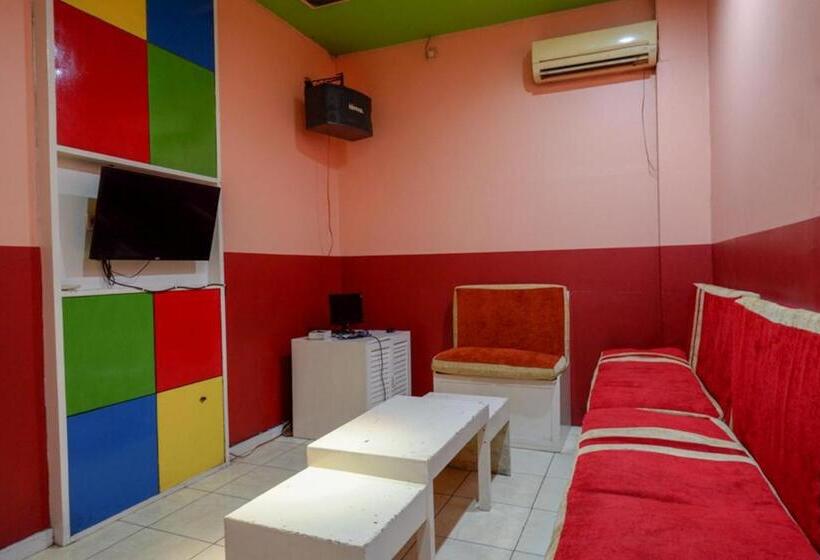 Reddoorz @ Hotel Aulia Majene