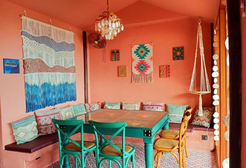 리조트 Namreka Sanctuary Wellness Retreat