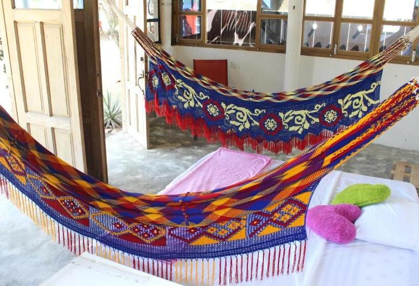 فندق صغير Yaharo Posada Turística