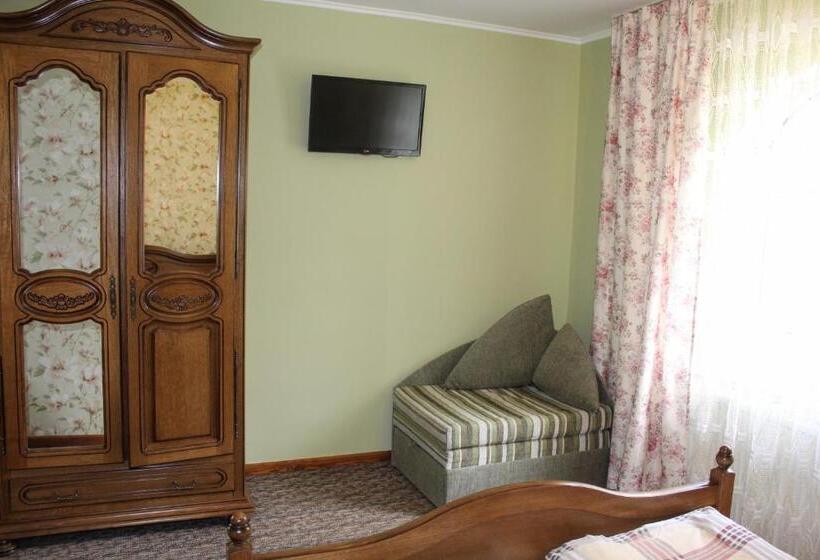 تختخواب و صبحانه затишний міні готель Rosky