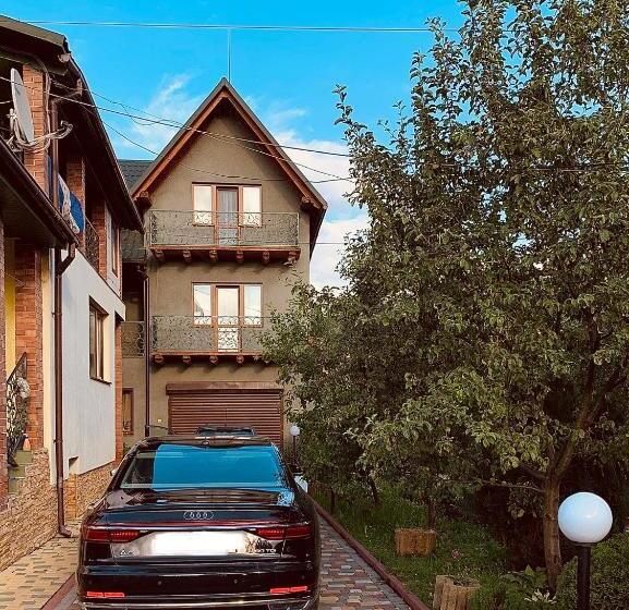 تختخواب و صبحانه затишний міні готель Rosky