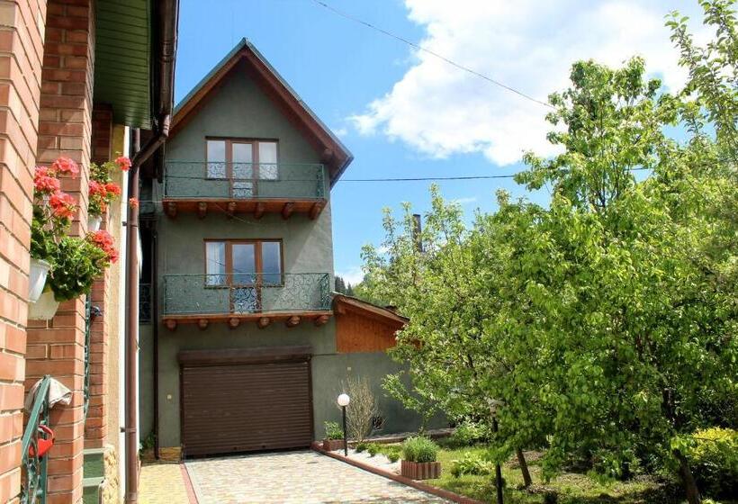 تختخواب و صبحانه затишний міні готель Rosky