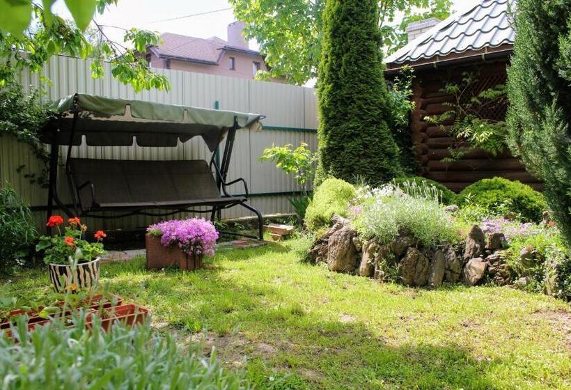 تختخواب و صبحانه затишний міні готель Rosky