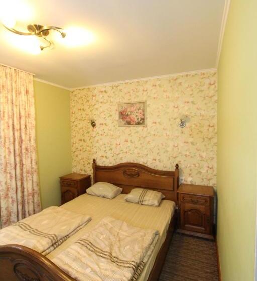 تختخواب و صبحانه затишний міні готель Rosky