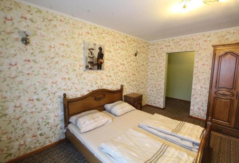 تختخواب و صبحانه затишний міні готель Rosky