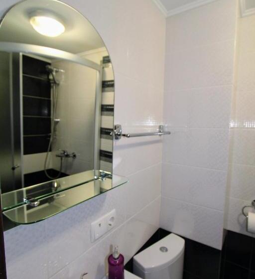 تختخواب و صبحانه затишний міні готель Rosky