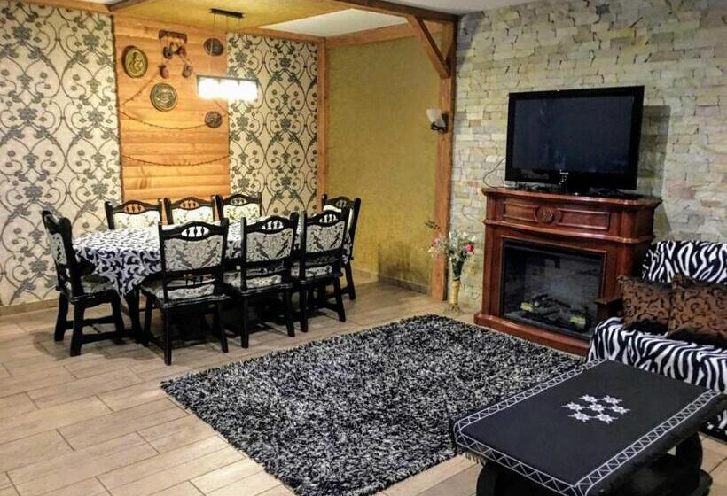 تختخواب و صبحانه затишний міні готель Rosky