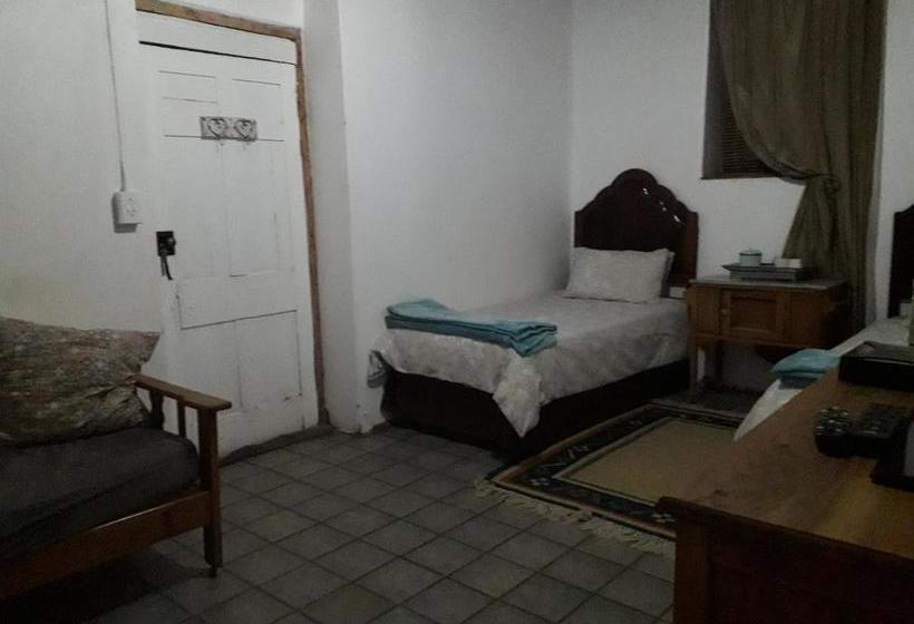 ベッドアンドブレックファースト Calvinia Guesthouse