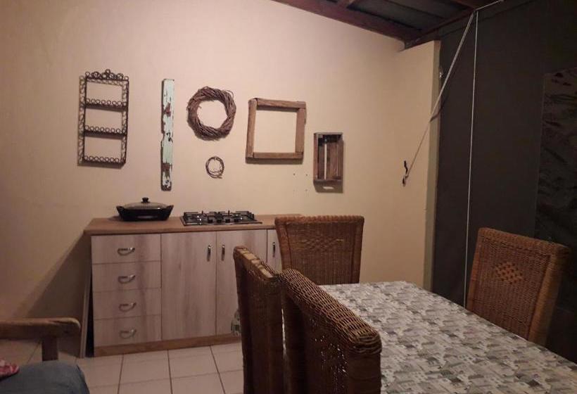 ベッドアンドブレックファースト Calvinia Guesthouse