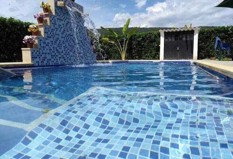 مبيت وإفطار C&h Campestre El Oasis