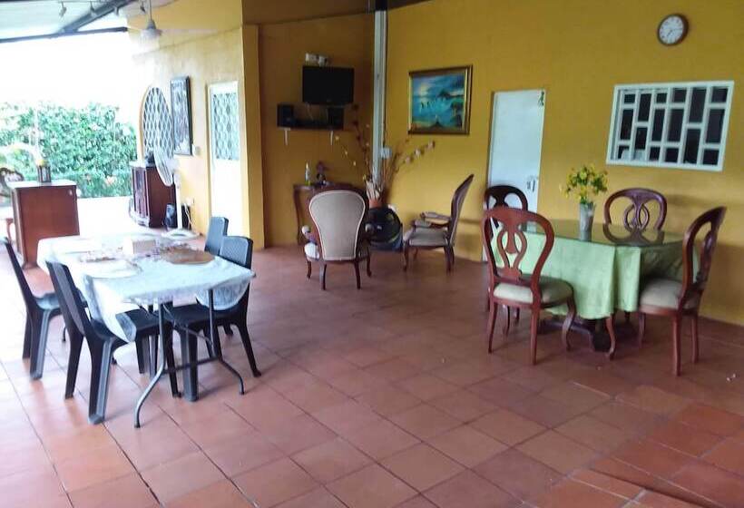 مبيت وإفطار C&h Campestre El Oasis