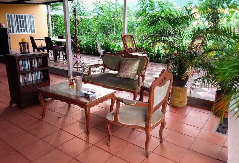 مبيت وإفطار C&h Campestre El Oasis