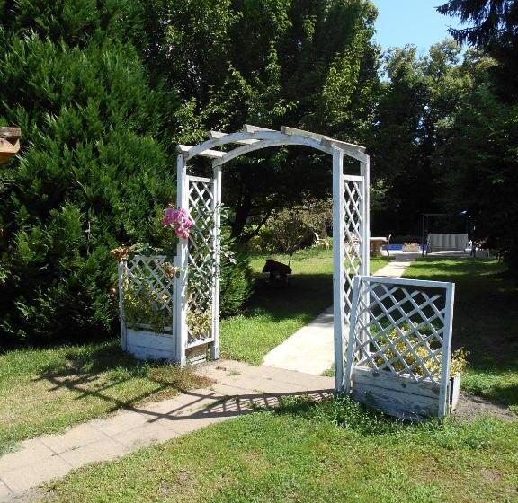 ベッドアンドブレックファースト Fábiánics Kastély Misefa