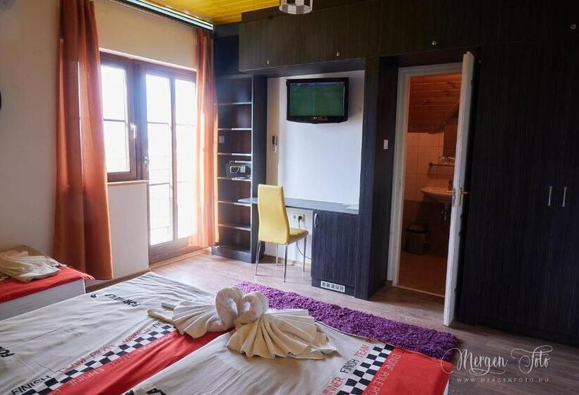 ベッドアンドブレックファースト Kamarás Ring House