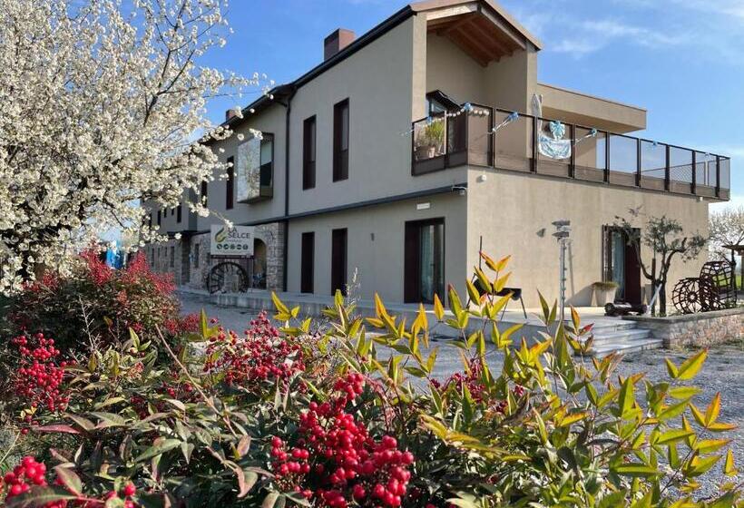 مبيت وإفطار La Selce Farmhouse