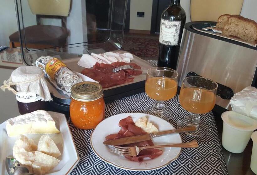 ベッドアンドブレックファースト La Terrazza Sui Vigneti Rovescala