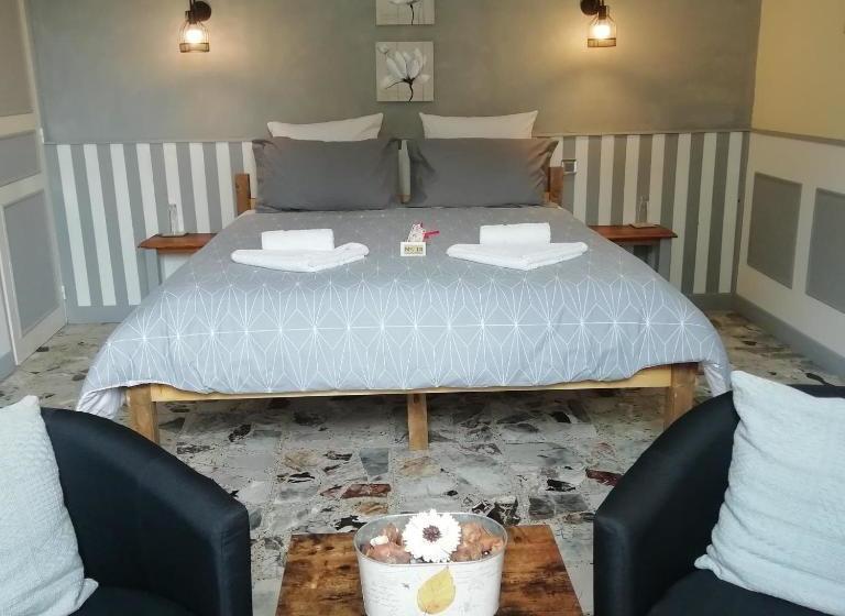 مبيت وإفطار No.15 Chambre Dhote