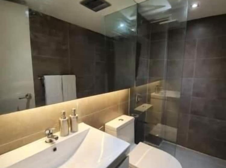 تختخواب و صبحانه Radlett Residences Hotel   Tuguegarao