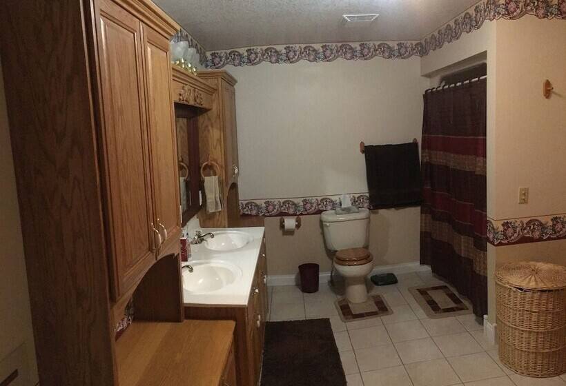 Grabers Green Gables B&b