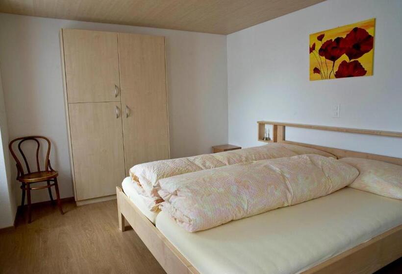 בית מלון כפרי Alpina