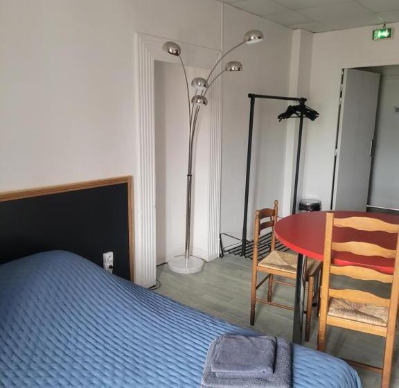 فندق Au Pont D Anjou