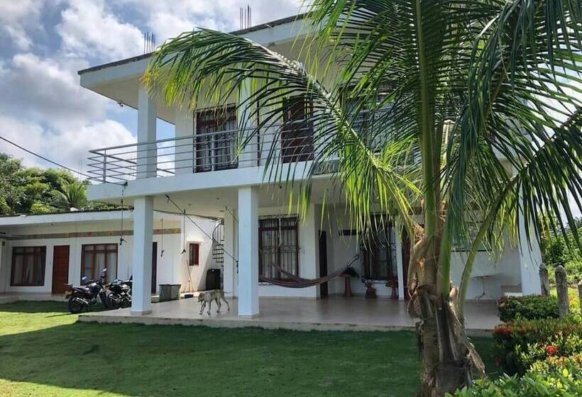 هتل Brisas Del Mar San Antero