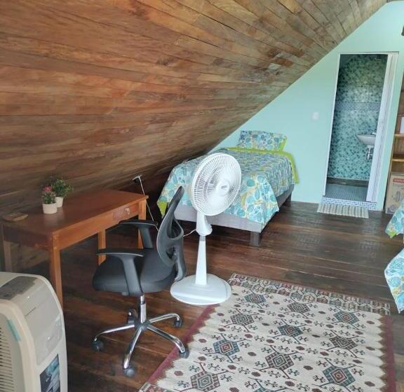 ホテル Calamari Baru