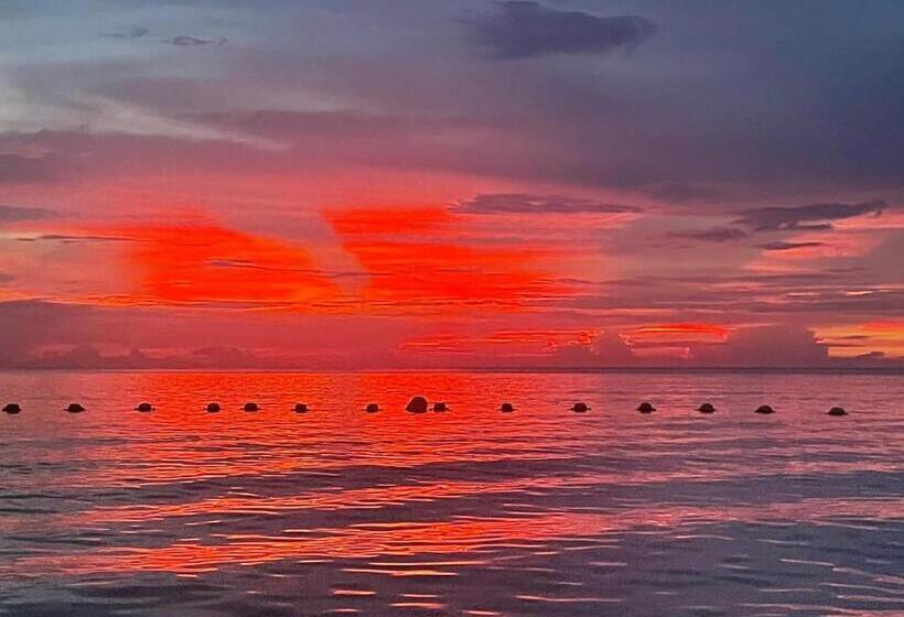 ホテル Calamari Baru