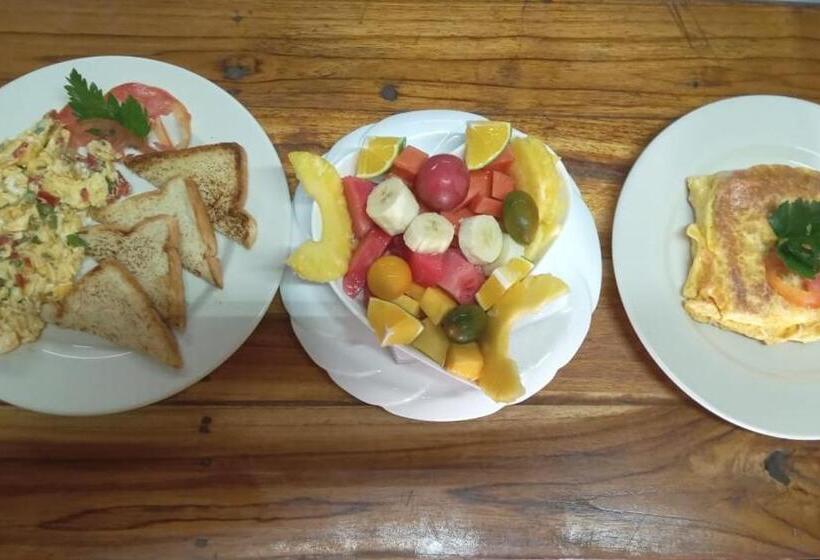 ホテル Calamari Baru