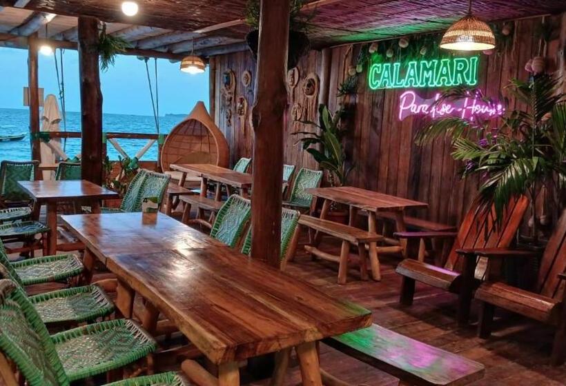 ホテル Calamari Baru