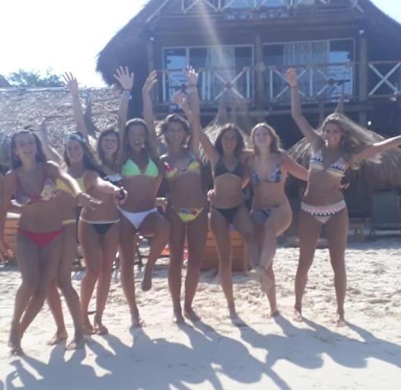 ホテル Calamari Baru