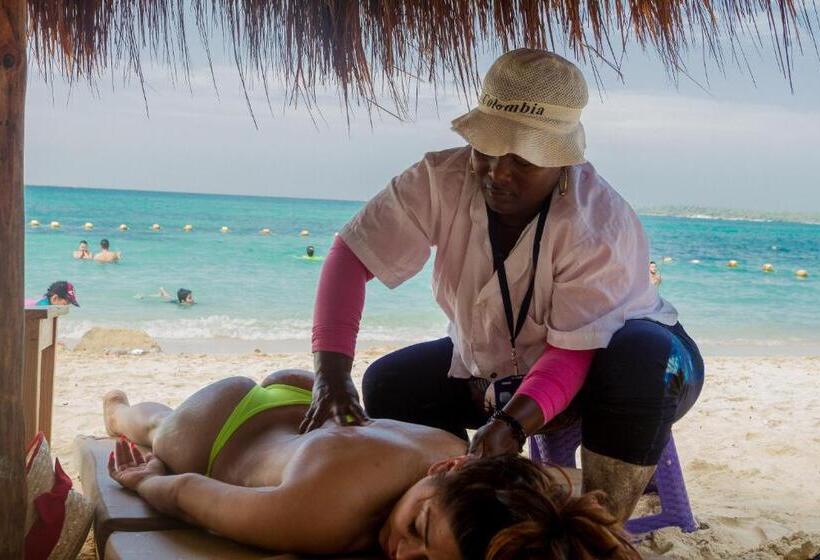 ホテル Calamari Baru