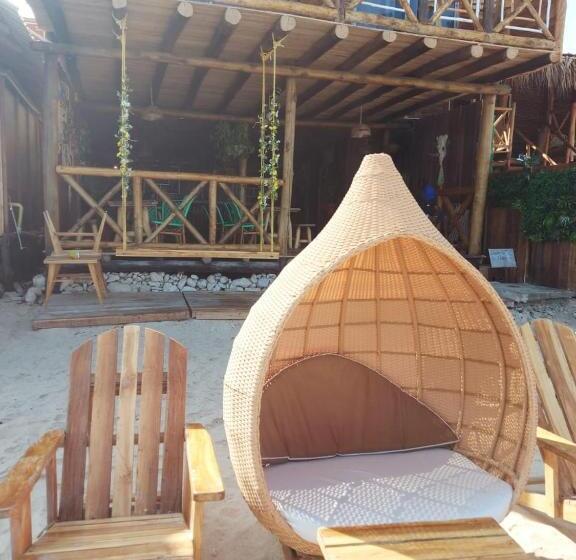 ホテル Calamari Baru