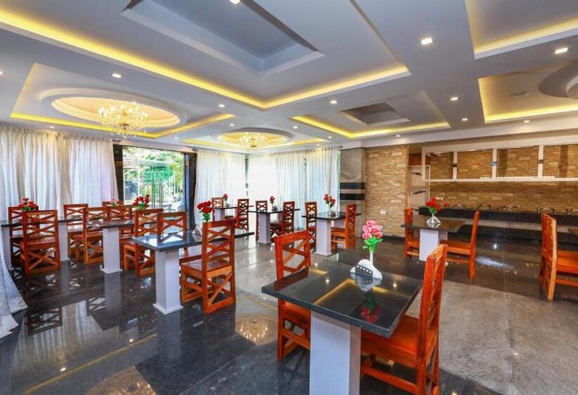 בית מלון כפרי Cs Empire