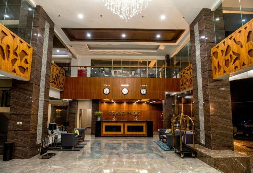 בית מלון כפרי Grand Padis