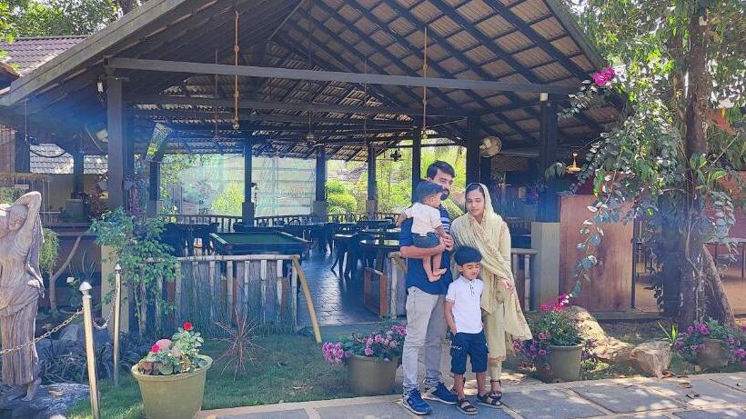 Hotel Kuruva Island Resort And Spa   By Kabini Breeze, Wayanad