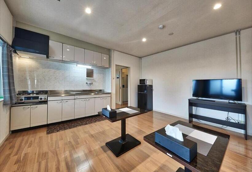 בית מלון כפרי Okinawa City