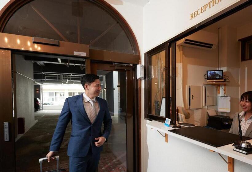 בית מלון כפרי Okinawa City