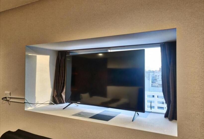 בית מלון כפרי Okinawa City