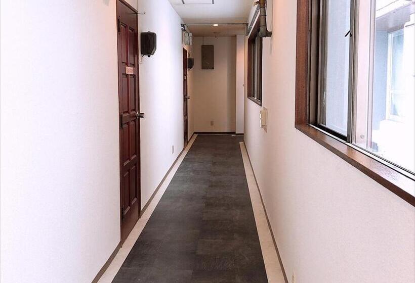 בית מלון כפרי Okinawa City