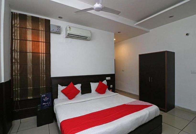 호텔 Oyo 22677  Mehfil