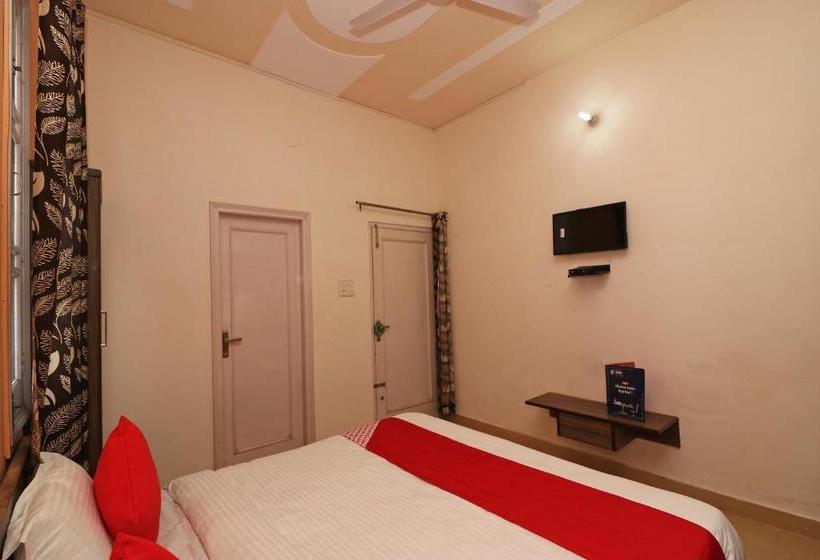 호텔 Oyo 23246 Mann Bed And Breakfast