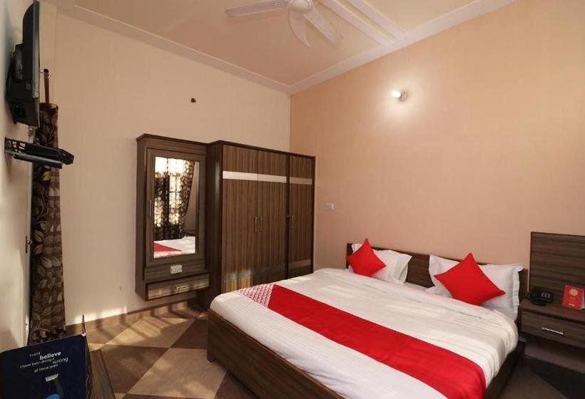 호텔 Oyo 23246 Mann Bed And Breakfast