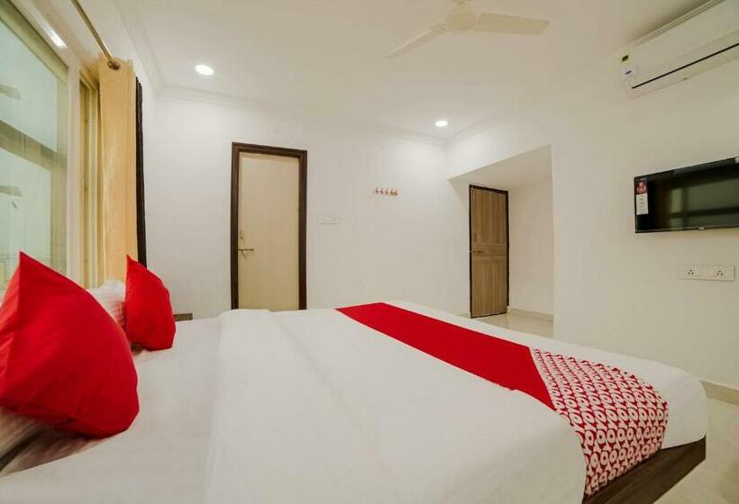 Отель Oyo 40122  Aria Inn