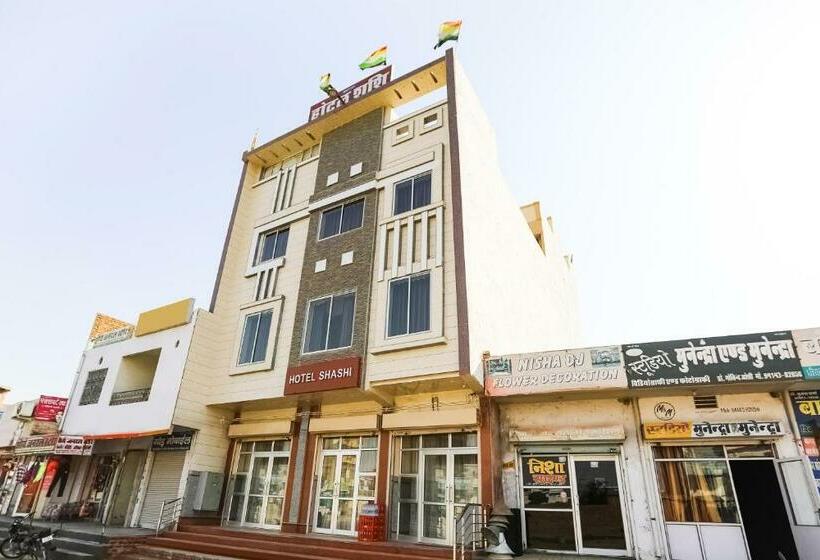 فندق Oyo 40880  Shashi