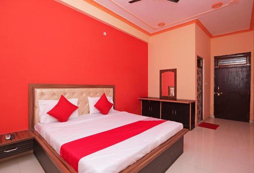 Отель Oyo 44134  Radhika Resort