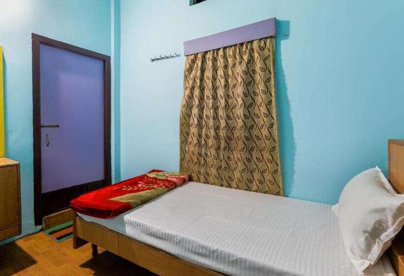 ホテル Spot On 43459 Oasis Lodge